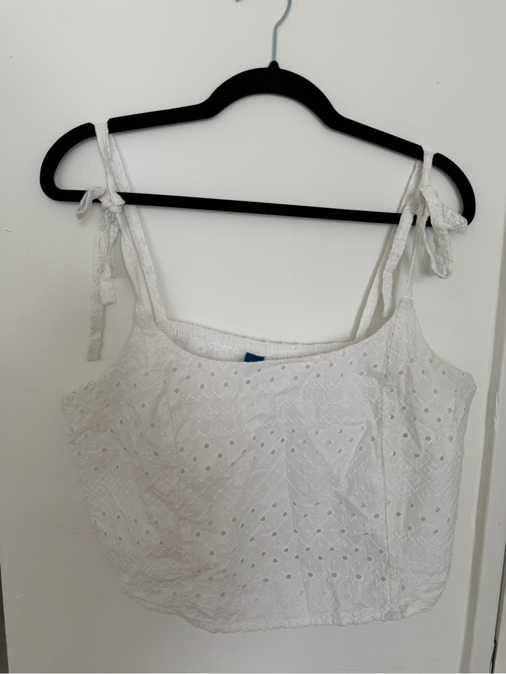 Old Navy White Eyelet Tie-Shoulder Crop Camisole